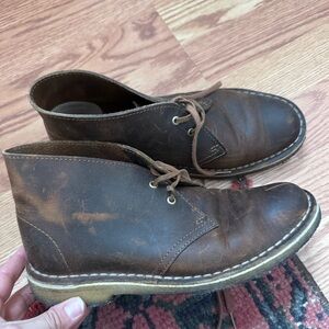 Women’s Clarks Original Beeswax Desert Brown Leather Boots. Size 7.5